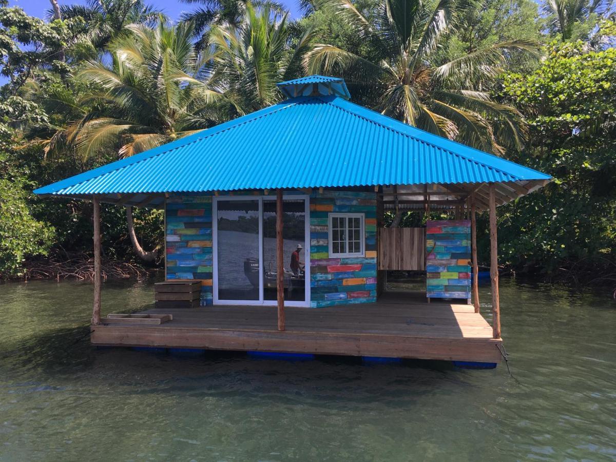 El Toucan Loco Floating Lodges Tierra Oscura Exterior photo
