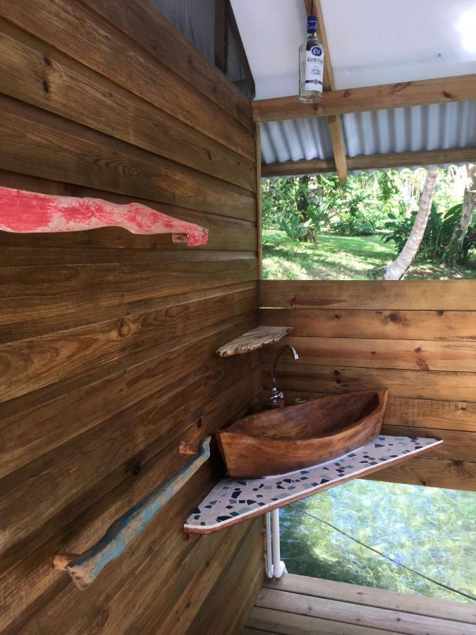 El Toucan Loco Floating Lodges Tierra Oscura Exterior photo