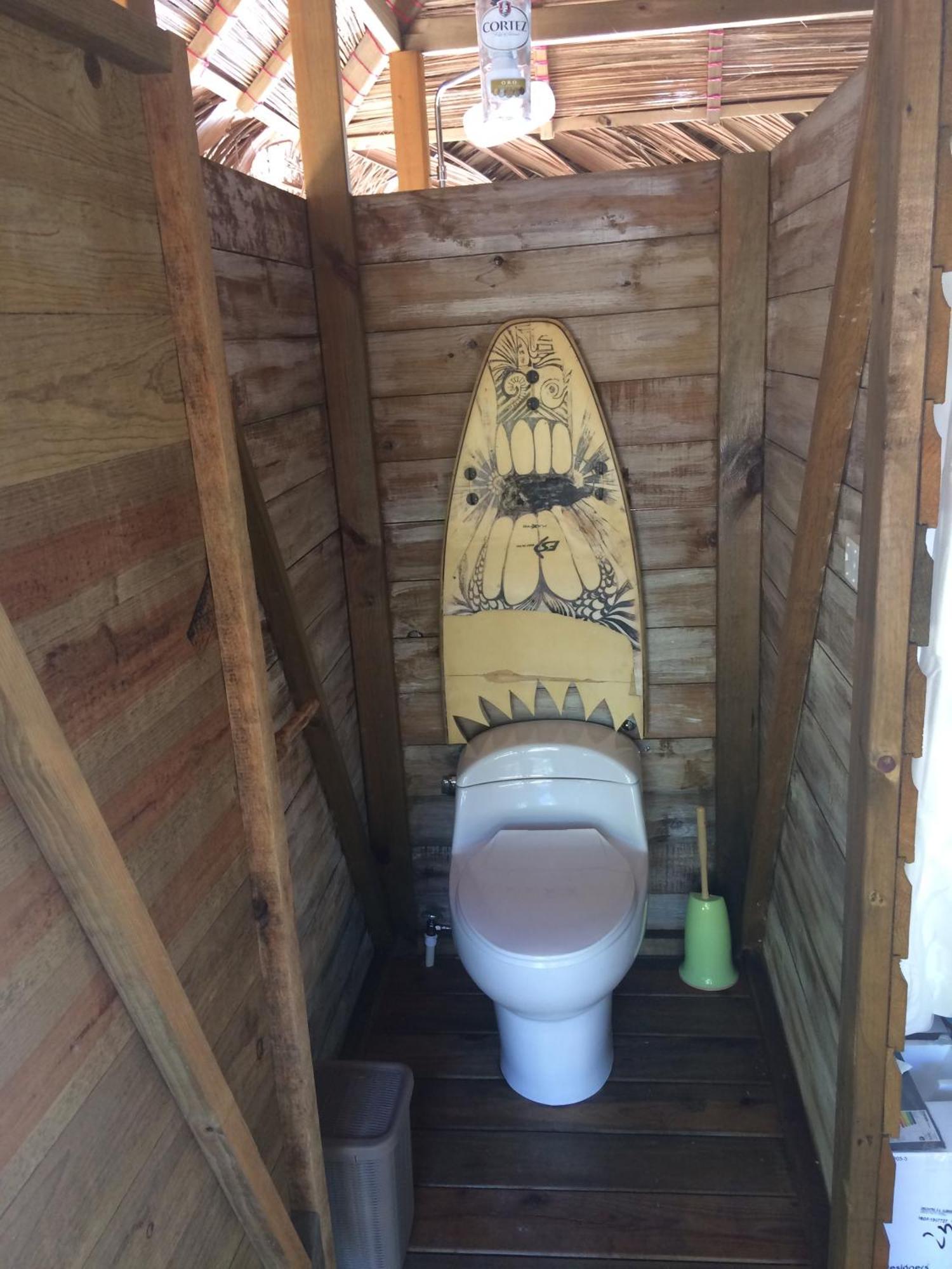 El Toucan Loco Floating Lodges Tierra Oscura Exterior photo